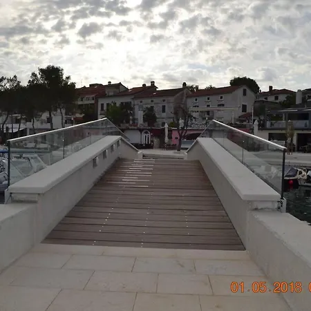 My Paradies - Studio**** نجيفيش